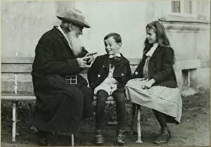 Leo Tolstoy with grandchildren Leo and Sofia, 1909. Artist: Chertkov, Vladimir Grigorievich (1854-1936)