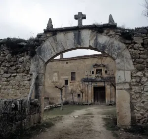 Leon Hortuguela Monasterio De San Pedro De Arlanza. Puerta De Acceso