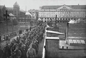 Rhineland Prints: Les americains a Coblence; Les premieres troupes americaines traversant le Rhin a Coblence