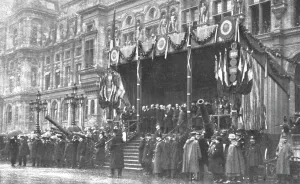 Tribune Prints: Les Heures Triomphales: La premiere fete