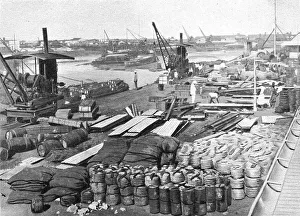 Dockside Prints: Les quais de Beira; Afrique Australe, 1914. Creator: Unknown