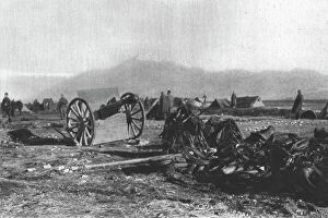 Artillery Cannon Collection: 'Les Serbes a Scutari d'Albanie; un des canons de l'artillerie serbe qui ont pu etre sauves