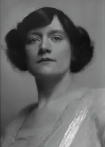 Marguerite Hedman Prints: Leslie, Marguerite L. Miss, portrait photograph, 1914 Jan. 12. Creator: Arnold Genthe