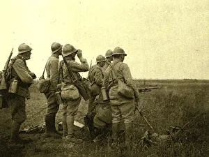 Somme Picardy France Prints: A l'est de Montdidier; Mitrailleuse tirant a decouvert sur des groupes d'ennemis en