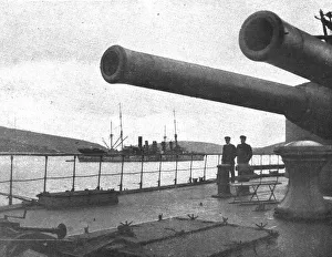 Battleships Prints: L'expedition des Dardanelles; Au mouillage de Skyros: deux des canons de 305 du