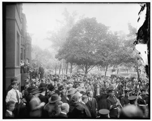 War Bond Prints: Liberty Loan group, Hotel Gordon