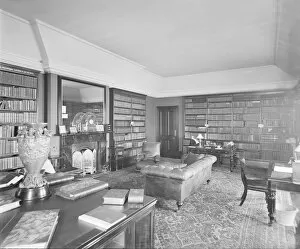 Yachting Collection: The Library at the Royal Yacht Squadron, Cowes. Creator: Kirk & Sons of Cowes