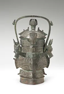 Lidded ritual wine container (you) with birds, Early Western Zhou dynasty, ca Lidded ritual wine container (you) with birds, Early Western Zhou dynasty, ca