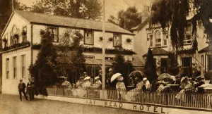 Day Out Prints: Life By The Thames in Early Edwardian Days, 1902, (1933). Creator: Unknown