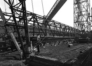 Coal Preparation Plant Gallery: Lifting a conveyor bridge, Manvers coal preparation plant, near Rotherham, South Yorkshire, 1956