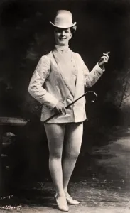 Lily Iris, actress, 1906. Artist: London Stereoscopic & Photographic Co