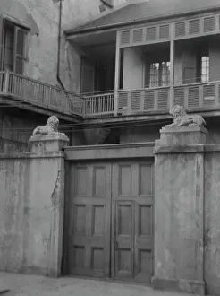 Lion Gate, New Orleans, between 1920 and 1926. Creator: Arnold Genthe