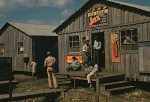 Florida United States Of America Gallery: Living quarters and 'juke joint'for migratory workers, a slack season;Belle Glade, Fla. 1941