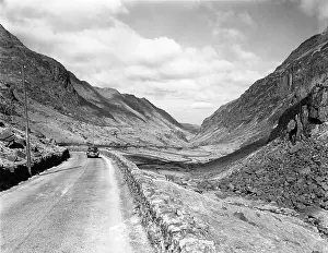 Vanishing Point Prints: Llanberis Pass, Caernarvon, Wales, c1955. Creator: Arthur Charles Kirby Ware