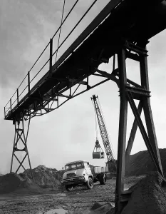 Tipper Truck Prints: Loading a Ford Thames Trader tipper lorry