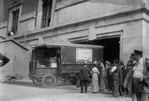 Transporting Prints: Loading gold truck, 9/8/15, 1915. Creator: Bain News Service