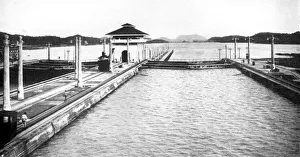 Images Dated 19th September 2007: A lock on the Panama Canal, Panama, 1926