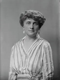 Perm Prints: Lockwood, Mary, Miss, portrait photograph, 1917. Creator: Arnold Genthe