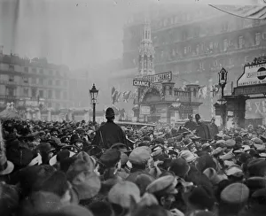 Tube Station Prints: London crowd at Charing Cross, London, between c1915 and c1920. Creator: Bain News Service