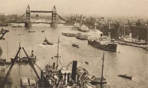 London - Tower Bridge and the Pool, c1910