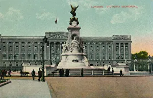 Victoria Monument Prints: London, Victoria Memorial, c1913