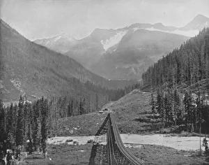 Yosemite Point Prints: The Loop Valley, 19th century