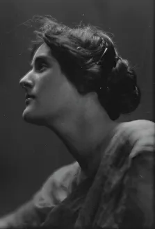 Neck Prints: Loos, Helen, Miss, portrait photograph, 1914 Mar. 6. Creator: Arnold Genthe