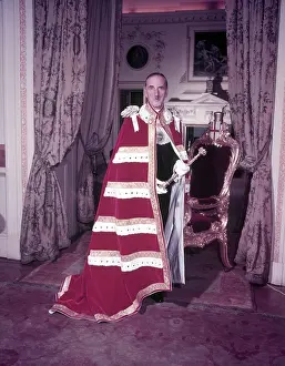 Sceptre Prints: The Lord Mayor of London in his Earl's robes and holding the Crystal Sceptre, c1953