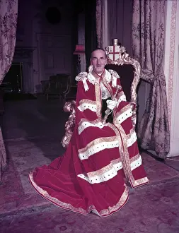 Sceptre Prints: The Lord Mayor of London in his Earl's robes and holding the Crystal Sceptre, c1953