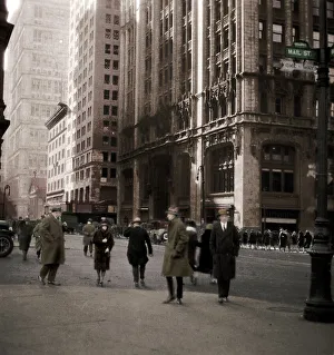 Holmes Prints: Lower Broadway, New York City, USA, 20th century. Artist: J Dearden Holmes