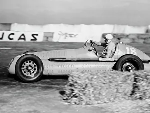 Maserati Prints: Luigi Villoresi winning the British Grand Prix, Silverstone, October 1948