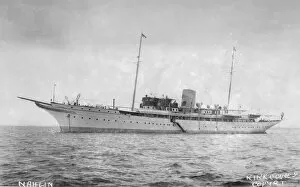 Prince Of Wales Collection: The luxury steam yacht Nahlin at anchor. Creator: Kirk & Sons of Cowes