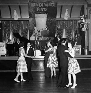 Images Dated 29th May 2018: Lyons Maid Drinka Winta Pinta promotional dance, Mexborough, South Yorkshire, 1960