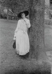 Soprano Prints: Maggie Teyte, between c1915 and c1920. Creator: Bain News Service