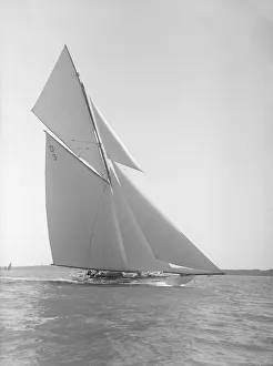 15 Metre Prints: The magnificent 15 Metre sailing yacht Jeano, 1911. Creator: Kirk & Sons of Cowes
