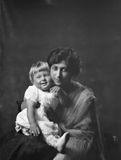 Group Portraits Prints: Magre, Mrs. and child, portrait photograph, 1919 Creator: Arnold Genthe
