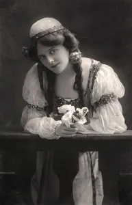 Rotary Photographic Series Prints: Maie Ash, actress, 1900s. Artist: Dover Street Studios