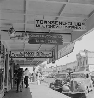 Pavement Collection: Main street... hop growing district of Williamette Valley, Independence, Polk County, Oregon, 1939