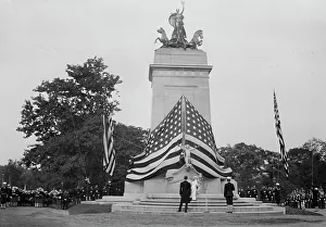 Central Park Prints: MAINE Monument, 1913. Creator: Bain News Service