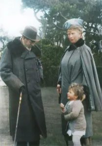 Grandchild Prints: Their Majesties the King & Queen with Princess Elizabeth at Craigweil House