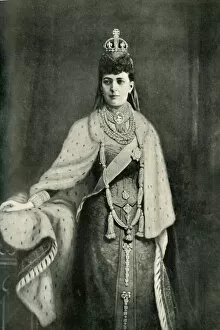 Alexandra Caroline Mary Charlotte Louisa Julia Collection: Her Majesty Queen Alexandria, 1902. Creator: Unknown