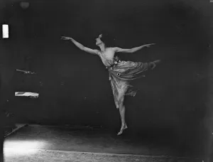 Agility Prints: Marcellus, Irene or Violet, 1919 Feb. 16. Creator: Arnold Genthe