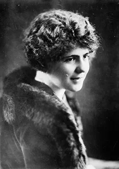 Short Hair Prints: Margaret Warren, between c1915 and c1920. Creator: Bain News Service