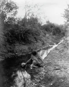 Maricopa water girl, c1907. Creator: Edward Sheriff Curtis