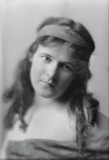 Marion Morgan Prints: Marion Morgan dancer, portrait photograph, between 1914 and 1927. Creator: Arnold Genthe