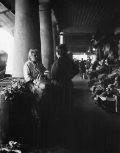 Market scene, New Orleans, between 1920 and 1926. Creator: Arnold Genthe