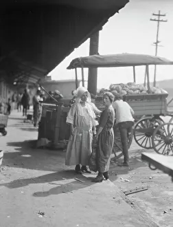 Southern Prints: Market scene, New Orleans, between 1920 and 1926. Creator: Arnold Genthe