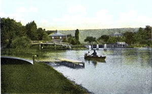 Images Dated 9th August 2006: Marlow Lock, Buckinghamshire, 20th Century