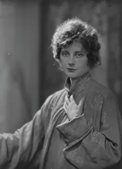 Marsh, Miss, portrait photograph, 1916. Creator: Arnold Genthe