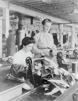 Sewing Machine Prints: Massachusetts. Lynn. shoe factories